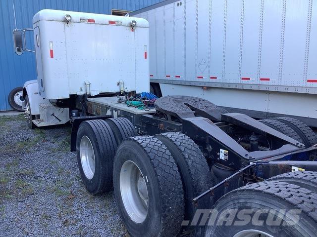 Peterbilt 365 Tahače