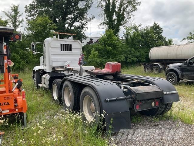 Peterbilt 367 Tahače