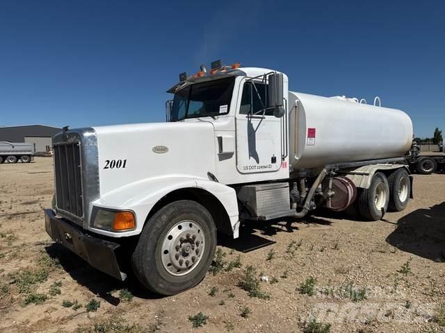 Peterbilt 377 Cisterny na vodu