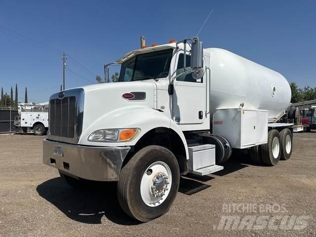 Peterbilt 382 Cisternové vozy