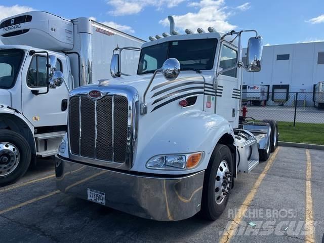 Peterbilt 384 Tahače