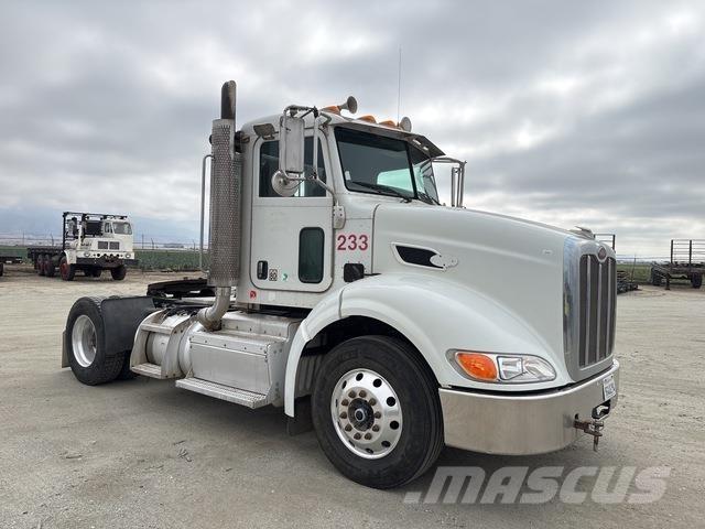 Peterbilt 384 Tahače