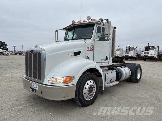 Peterbilt 384 Tahače