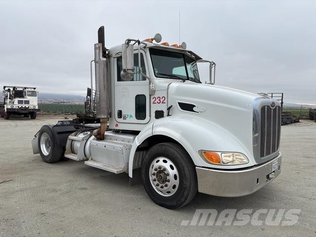 Peterbilt 384 Tahače