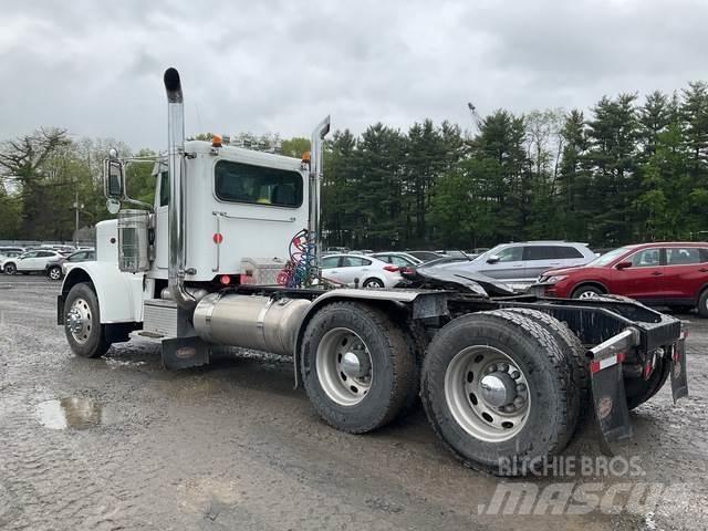 Peterbilt 389 Tahače