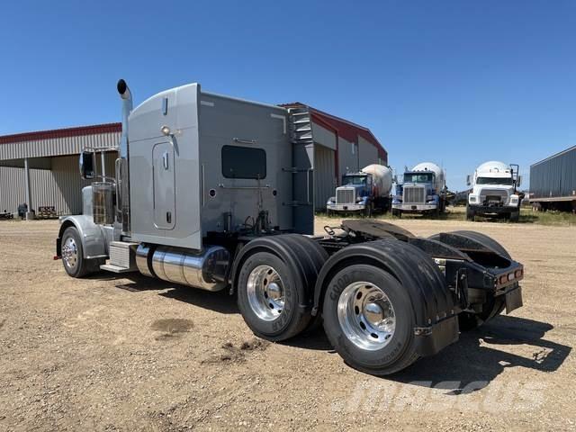 Peterbilt 389 Tahače