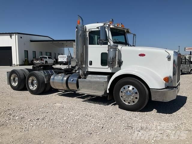 Peterbilt 567 Tahače