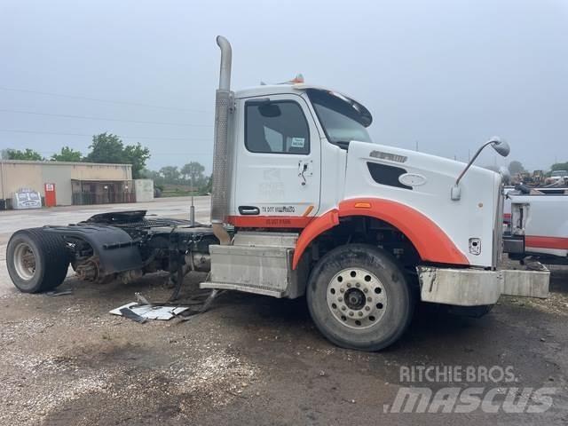 Peterbilt 567 Tahače