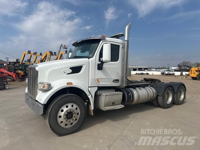 Peterbilt 567 Tahače
