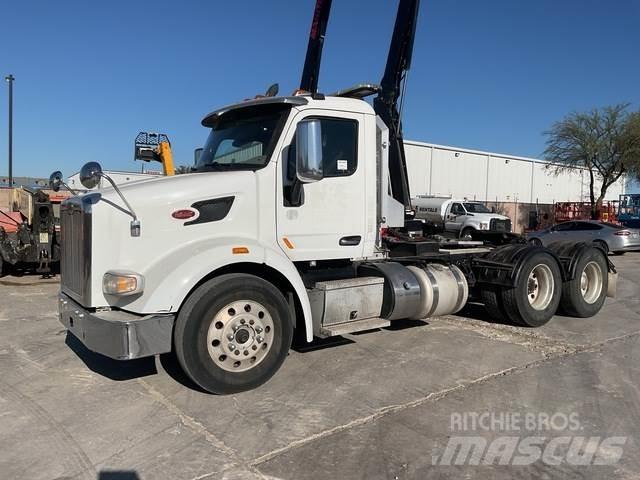 Peterbilt 567 Tahače