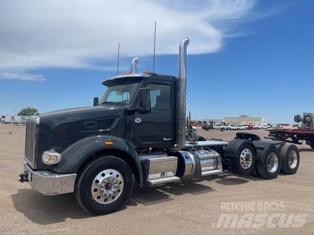 Peterbilt 567 Tahače