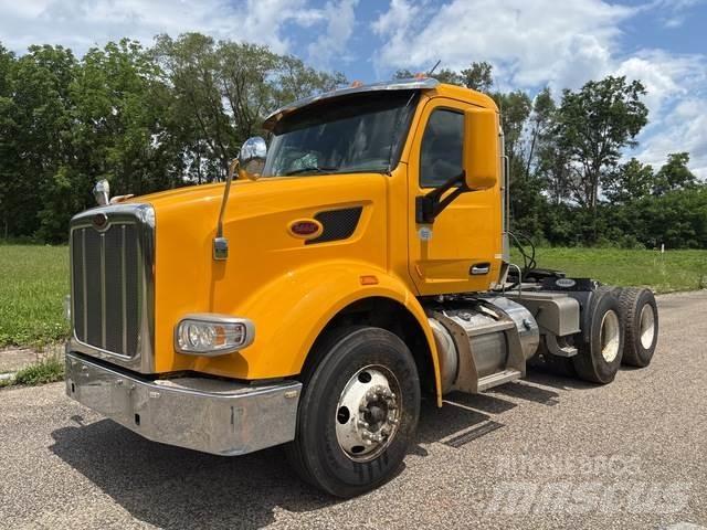 Peterbilt 567 Tahače