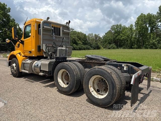 Peterbilt 567 Tahače
