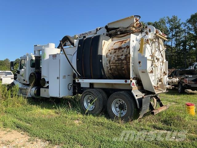 Peterbilt 567 Pásová rýpadla