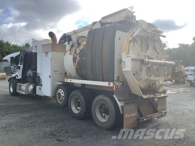 Peterbilt 567 Pásová rýpadla