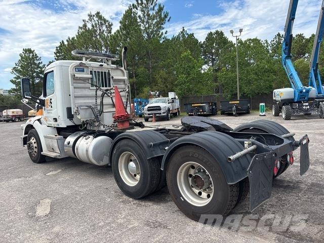 Peterbilt 567 Tahače