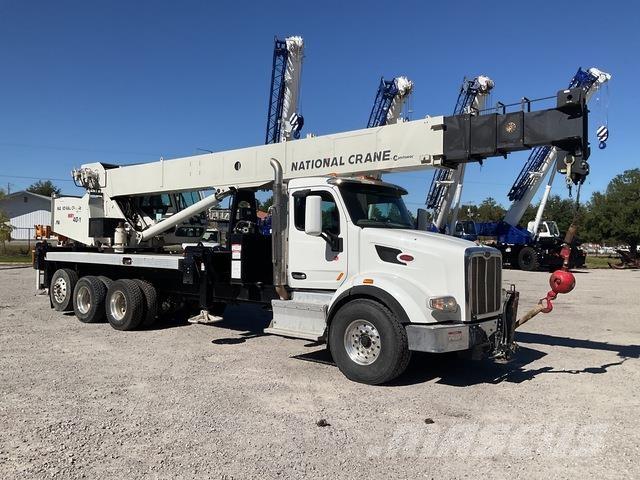 Peterbilt 567 Pásové jeřáby