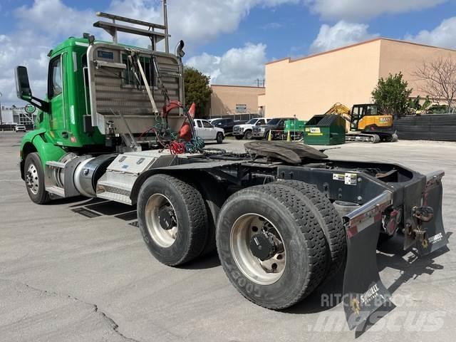 Peterbilt 579 Tahače
