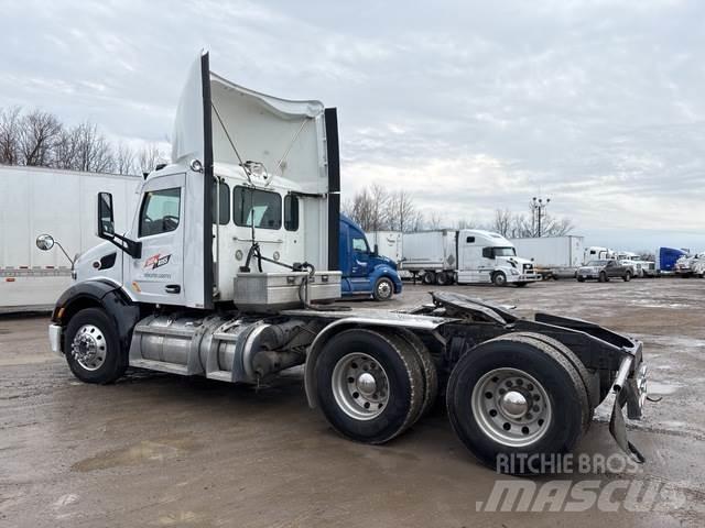 Peterbilt 579 Tahače