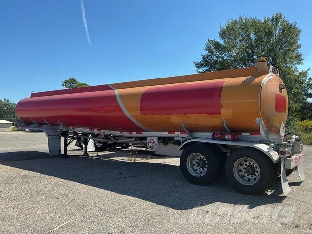 Polar  Cisternové přívěsy