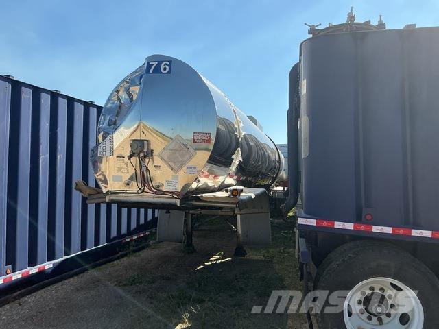 Polar  Cisternové přívěsy