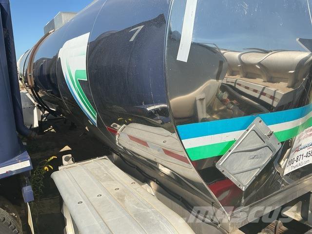 Polar  Cisternové přívěsy