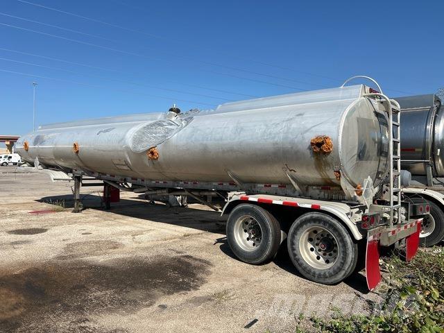 Polar  Cisternové přívěsy