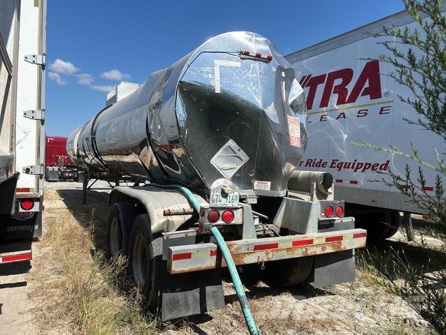 Polar  Cisternové přívěsy