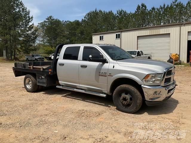 RAM 3500 Valníky/Sklápěcí bočnice
