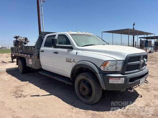 RAM 5500HD Valníky/Sklápěcí bočnice