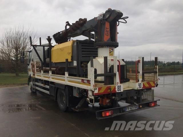 Renault D250 Mobilní vrtná souprava