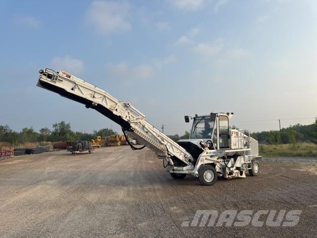 Roadtec CB-100 Příslušenství k asfaltovacím strojům