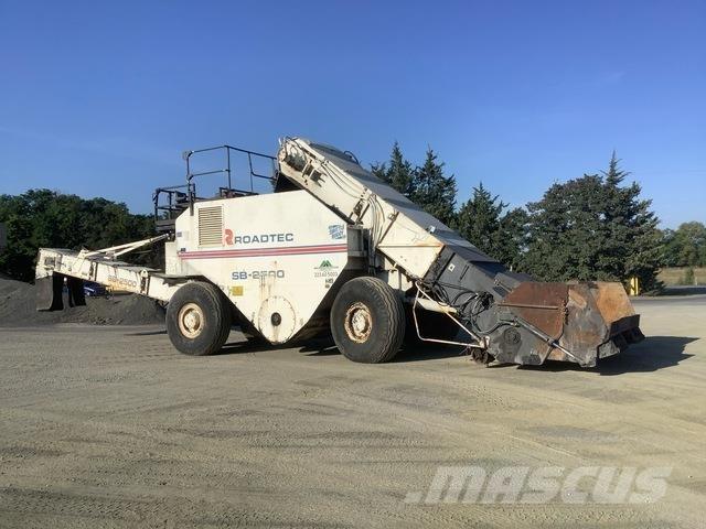 Roadtec SB2500 Stroje pro přepravu materiálů