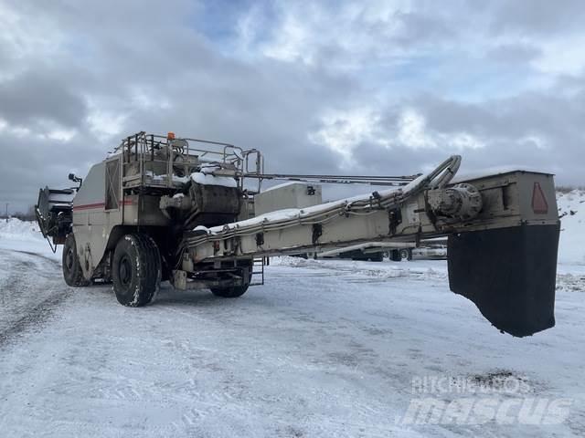 Roadtec SB2500D Stroje pro přepravu materiálů