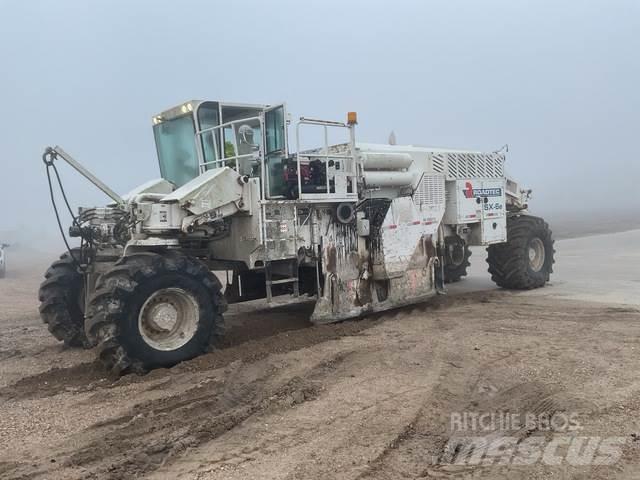 Roadtec SX6E Půdní kompaktory