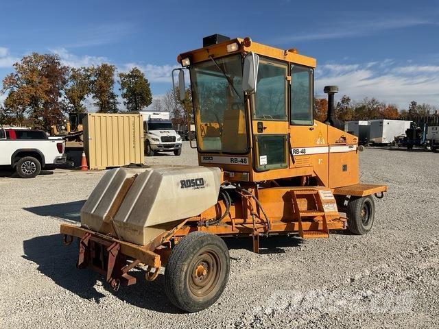 Rosco RB-48 Vnitřní zametací stroje
