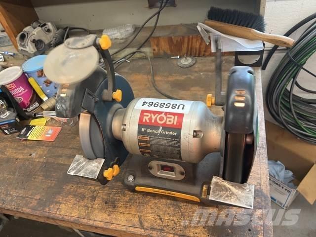  Ryobi BGH827 Mlecí stroje