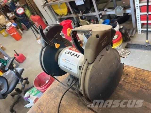  Ryobi BGH827 Mlecí stroje