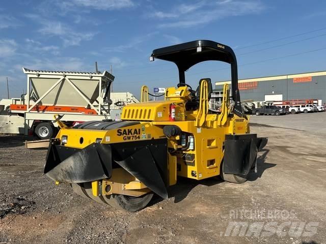Sakai GW745 Pneumatikové válce