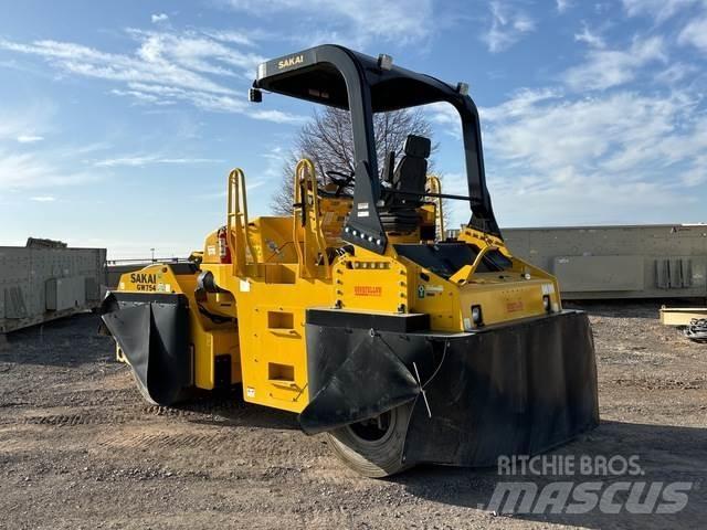 Sakai GW745 Pneumatikové válce