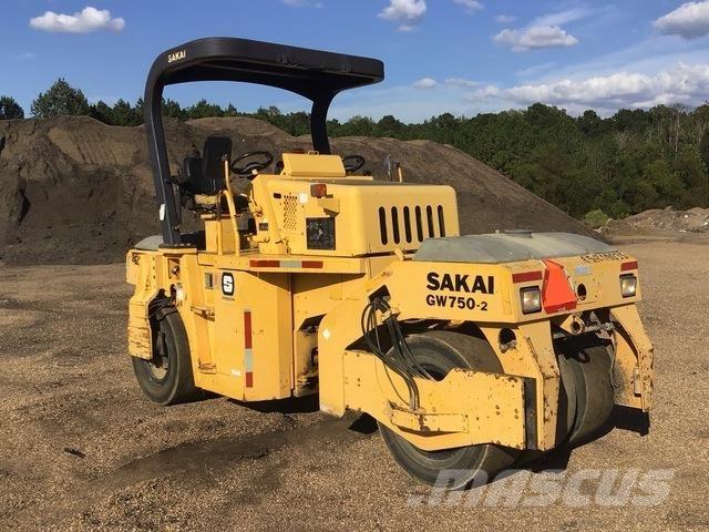 Sakai GW750-2 Pneumatikové válce