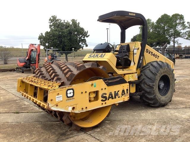 Sakai SV540T Tahačové válce