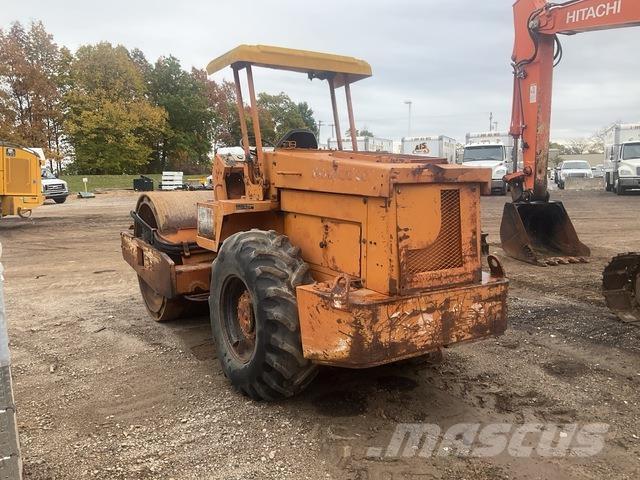 Sakai SV70TF Tahačové válce