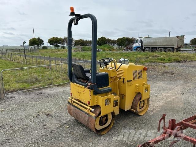 Sakai SW250 Tandemové válce