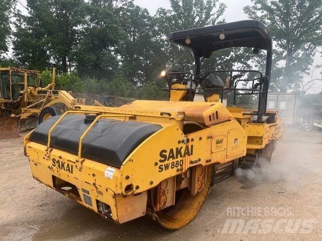 Sakai SW880 Tandemové válce