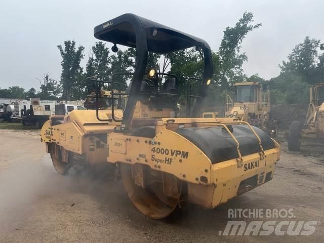 Sakai SW880 Tandemové válce