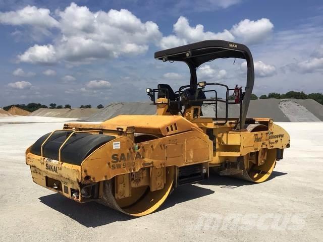 Sakai SW990 Tandemové válce