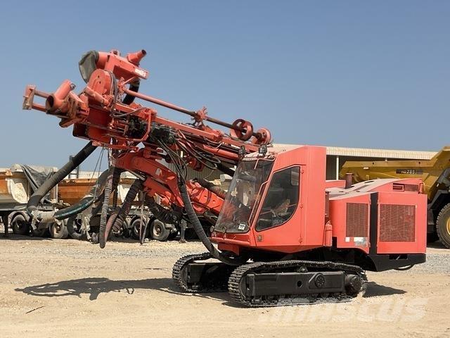 Sandvik DP900 Povrchové vrtací stroje
