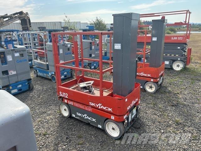 SkyJack SJ12 Vertikální sloupové výtahy