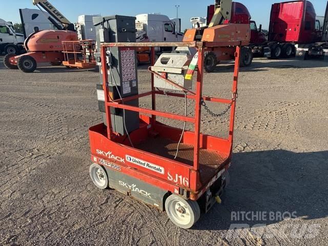 SkyJack SJ16 Vertikální sloupové výtahy